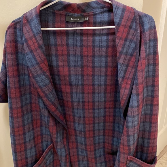 Aritzia wool poncho xxs/xs (oversized) - Picture 4 of 4